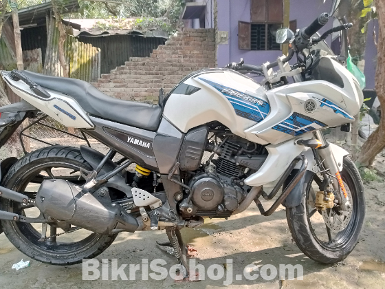 Yamaha Fazer v1